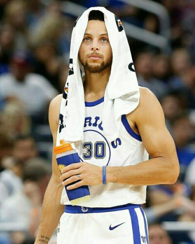 东部和西部 东部和西部