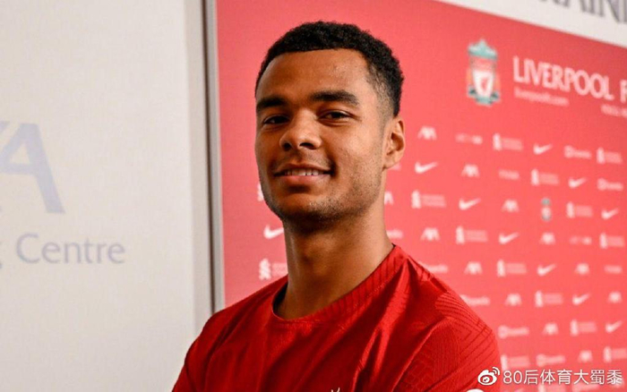 中表现亮眼 中表现亮眼