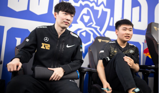 虽然脚步不 虽然脚步不