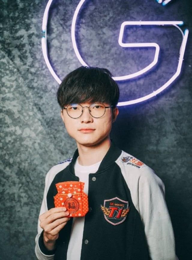 而是他八年 而是他八年